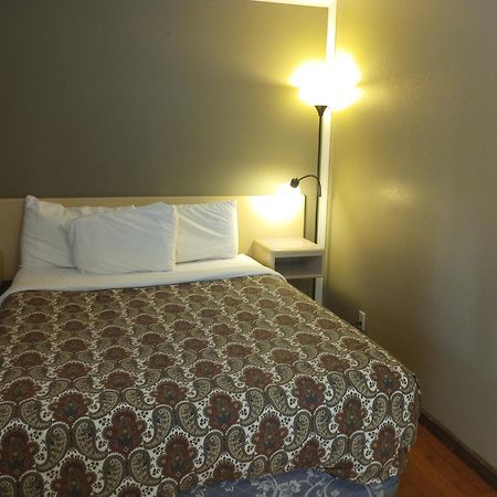 Magnuson Hotel Creston Bagian luar foto