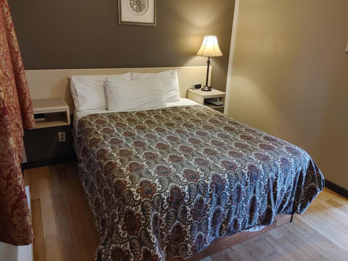Magnuson Hotel Creston Bagian luar foto