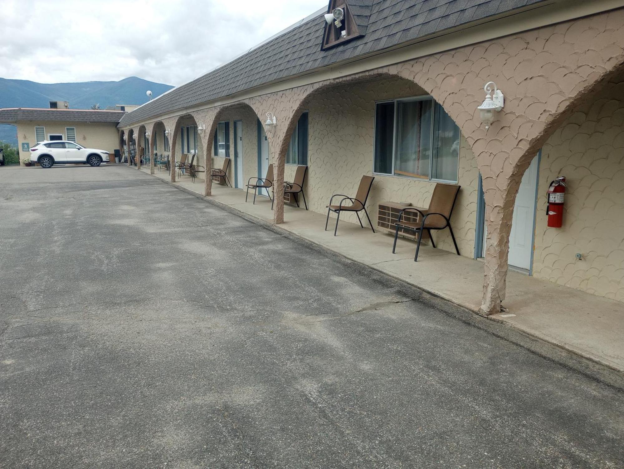 Magnuson Hotel Creston Bagian luar foto