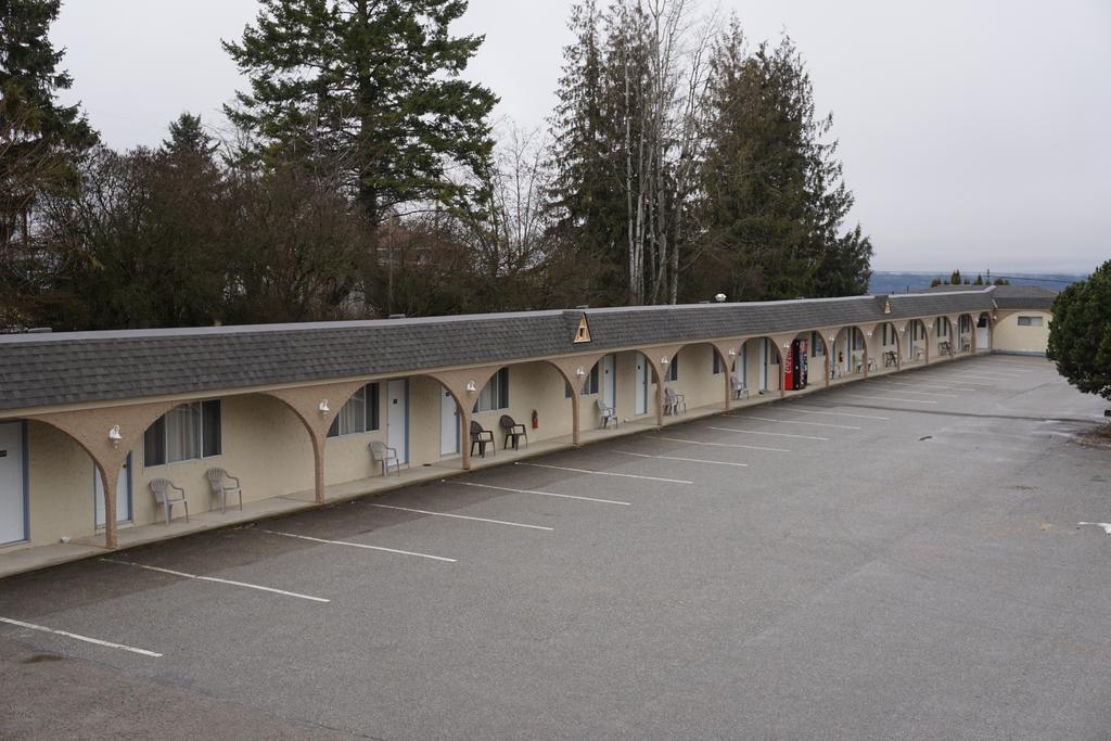 Magnuson Hotel Creston Bagian luar foto